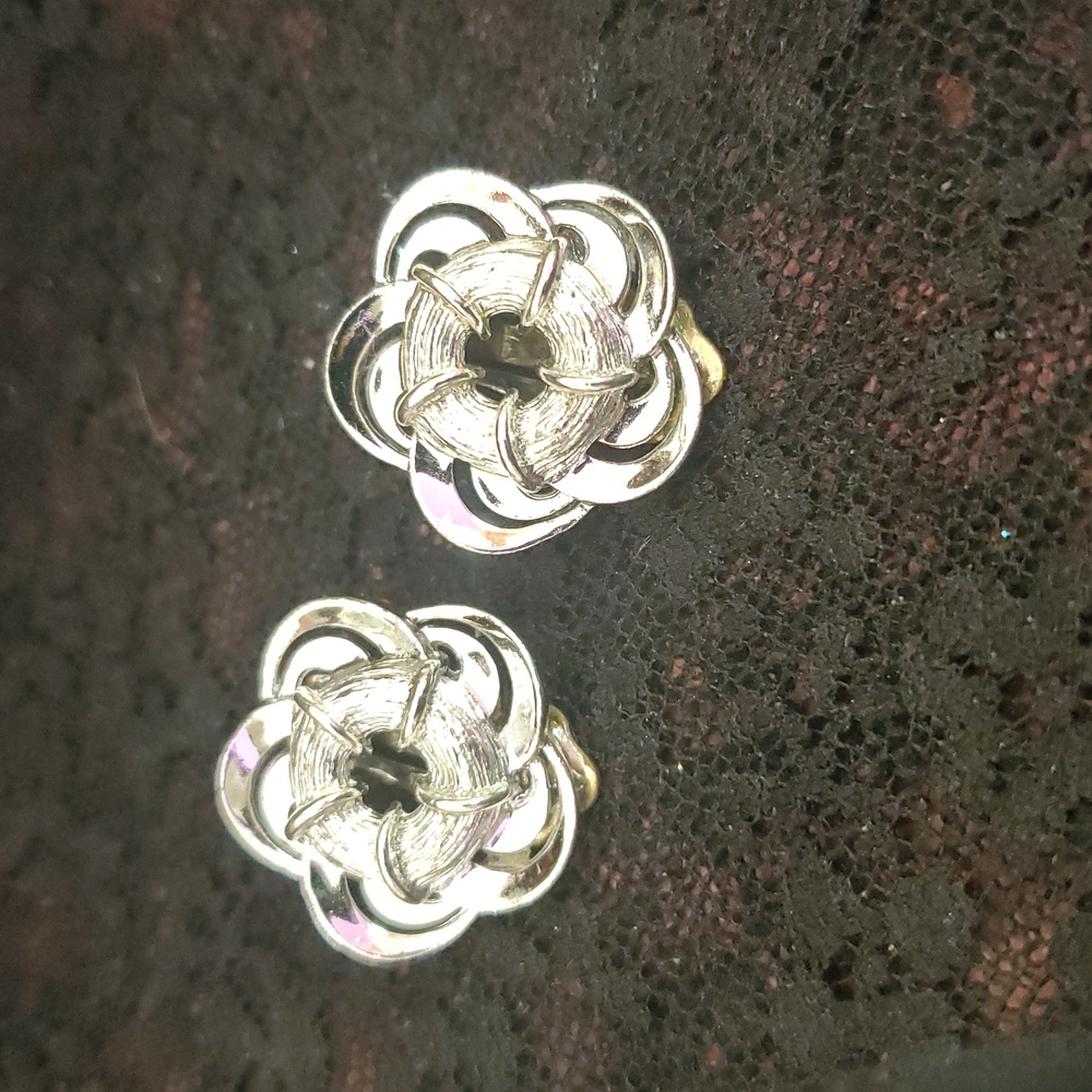 Vintage Lisner Signed Earrings AG8 I 5